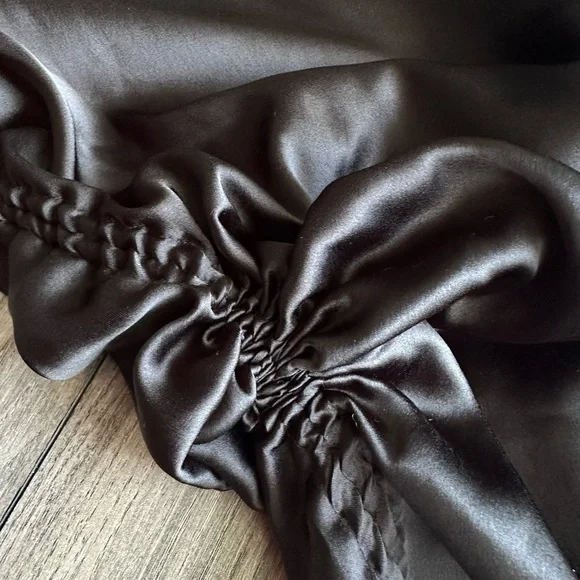 Urban Outfitters Satin Skirt Medium - Picture 4 of 11